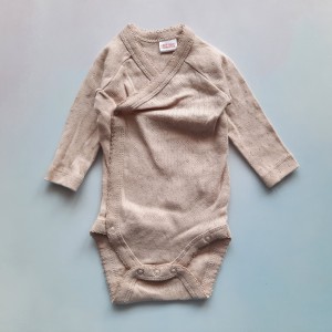 بادی آستین بلند سوزنی نسکافه ای zara
