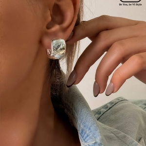گوشواره طرح حلقه ای مدرن