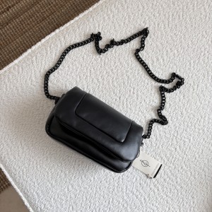 کیف مشکی استرادیواریوس کد 8695