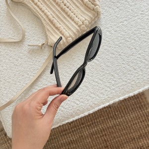 عینک آفتابی کد 2546