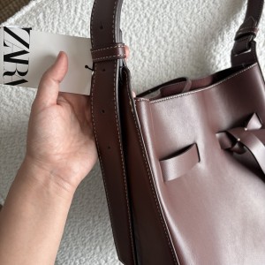 کیف زرشکی زارا کد 3918