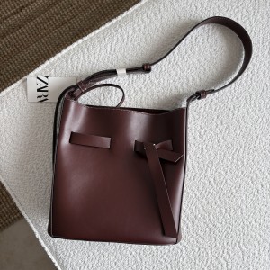 کیف زرشکی زارا کد 3918