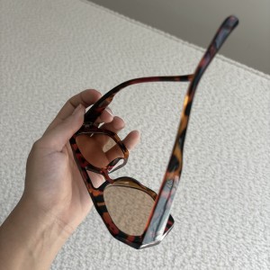 عینک آفتابی کد 0561