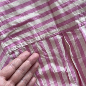 شومیز صورتی راه‌راه