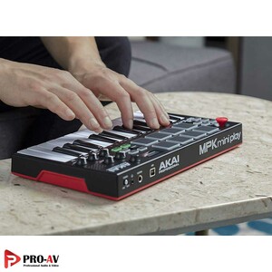 MPK_MINI_PLAY_11.jpg