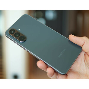 گوشی موبایل سامسونگ مدل Galaxy A56 دو سیم کارت ظرفیت 256 گیگابایت و رم 12 گیگابایت - ویتنام/سبززیتونی