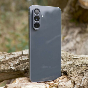 گوشی موبایل سامسونگ مدل Galaxy A56 دو سیم کارت ظرفیت 256 گیگابایت و رم 12 گیگابایت - ویتنام/سبززیتونی