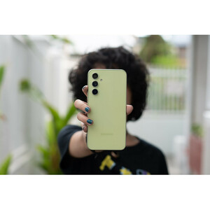 گوشی موبایل سامسونگ مدل Galaxy A54 5G دو سیم کارت ظرفیت 256 گیگابایت و رم 8 گیگابایت - ویتنام/پلمپ و آکبند/به همراه شارژر هدیه