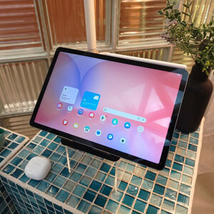 تبلت 10.9 اینچ سامسونگ مدل Galaxy Tab S10 Lite Wi-Fi با ظرفیت 256 گیگابایت و رم 8 گیگابایت، رزولوشن دوربین اصلی ۸ مگاپیکسل، پشتیبانی از قلم