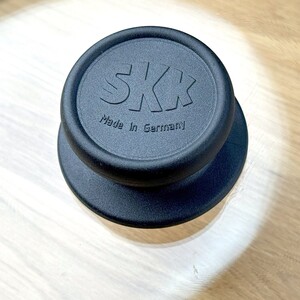 درب قابلمه و تابه اس کا کا مدل SKK Glass سایز 28