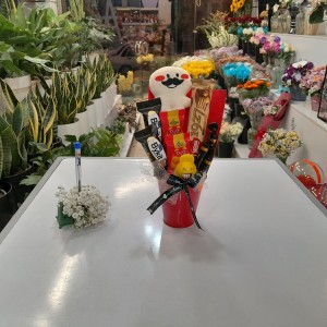 پک ولنتاین عطر برای مردان با عروسک و شکلات کد A man
