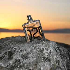 عطر ادوپرفیوم زنانه و مردانه اوشن تاپیکال مدل Escentric Molecules Molecule 02 حجم ۳۰ میلی لیتر