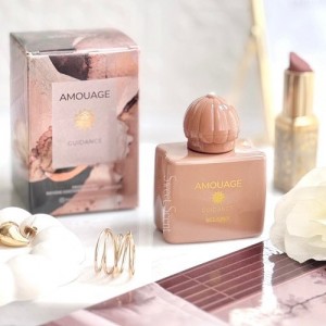 عطر ادوپرفیوم زنانه اسکلاره مدل بلوسوم لاو حجم ۳۰ میلی لیتر