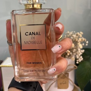 عطر ادوپرفیوم زنانه فراگرنس ورد مدل ۱۱۶ حجم ۱۰۰ میلی‌لیتر خنک شیرین