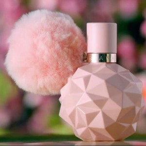 عطر ادوپرفیوم زنانه آریانا گرانده مدل Sweet Like Candy وزن ۳۰ گرم خنک شیرین