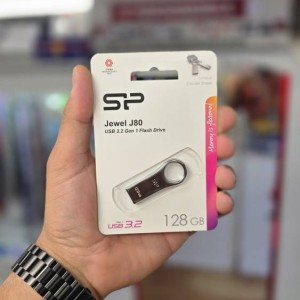 فلش ۱۲۸ گیگ سیلکن پاور usb3