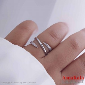 انگشتر زنانه استیل مدل نیزه ای نگین نقره ای کد ANG19534W