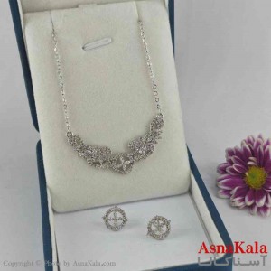 نیم ست زنانه شامل گردنبند و گوشواره  استیل مدل جواهر نقره ای  کد NIM14718W