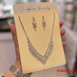 نیم ست زنانه شامل گردنبند و گوشواره استیل مدل نگینی  کد NIM14756W