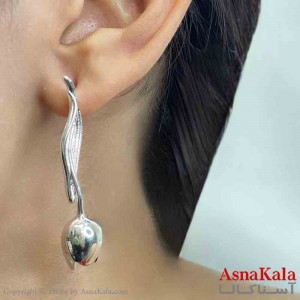 گوشواره دخترانه مینیمال طرح گل آویز فشن رنگ نقره ای کد GSH151752W
