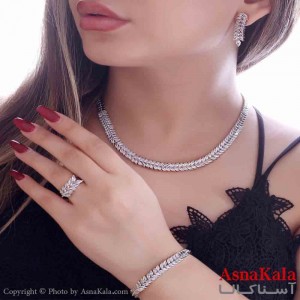 سرویس جواهری مخصوص عروس شامل گردنبند و گوشواره و دستبند و انگشتر  آبکاری رادیوم کد NIM141000W