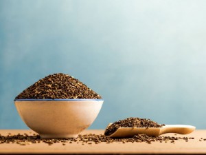 بررسی خواص دانه اسپند (اسفند)