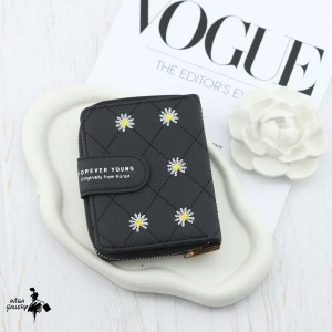 کیف پول گلدوزی بابونه کد AB1007