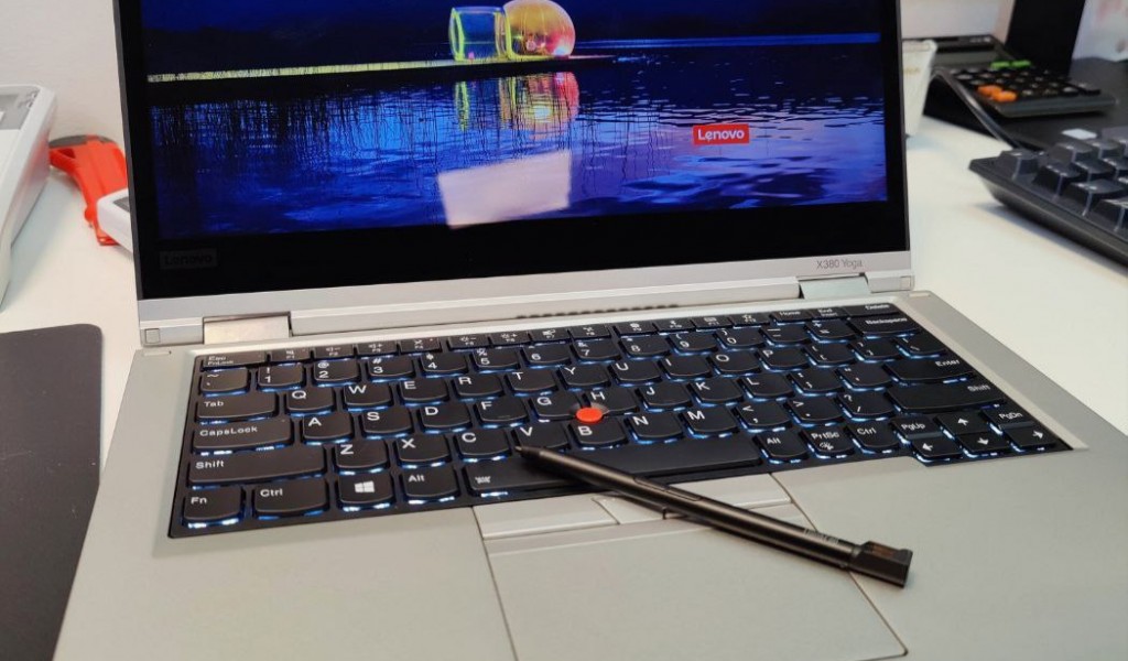 لپ تاپ Lenovo YOGA i5 8th Generation