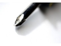 پیچ گوشتی چهارسو نوک فولادی دسته فلزی