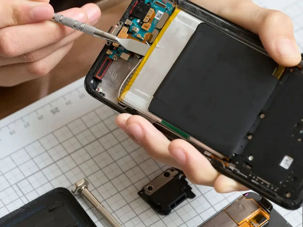 علائم خرابی باتری موبایل و بهترین زمان تعویض