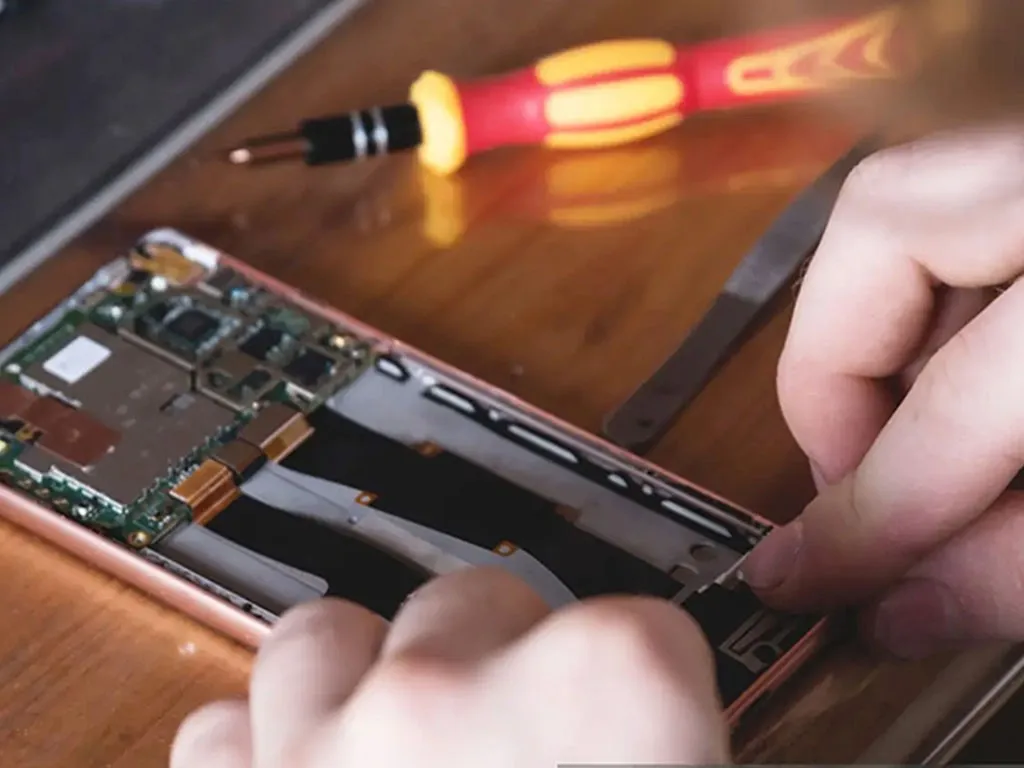  تعویض باتری موبایل