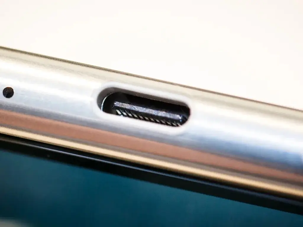 پورت شارژ USB گوشی
