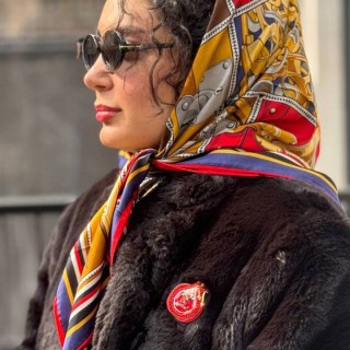روسری ساتن طرحدار