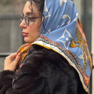 روسری ساتن طرحدار