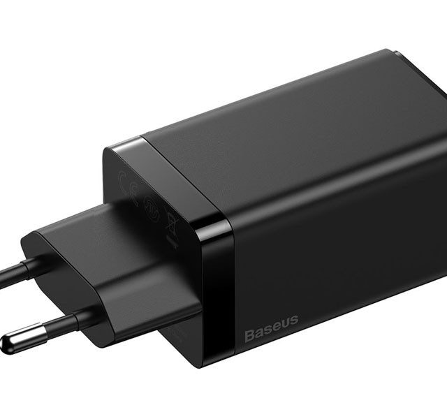 شارژر دیواری فست شارژ سه پورت بیسوس Baseus GaN2 Pro Quick Charger 2C+U EU CCGAN2P-B01 با توان 65 وات