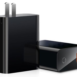 شارژر دیواری فست هوشمند با دو پورت بیسوس Baseus Speed PPS smart Display touch charger C+U CN CCFSCH907-01 با توان 45 وات