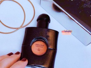 عطر ایو سن لوران بلک اپیوم برند کالکشن 055