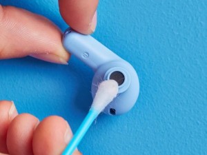نحوه تمیز کردن کامل هندزفری های بلوتوثی