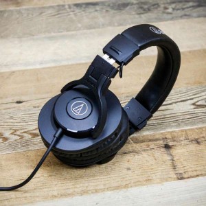 هدفون حرفه‌ ای مانیتورینگ آدیو-تکنیکا مدل ATH-M40x