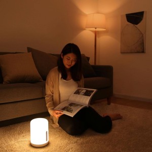 چراغ خواب هوشمند شیائومی  مدل  Xiaomi Mi Bedside Lamp 2 در بروزکالا