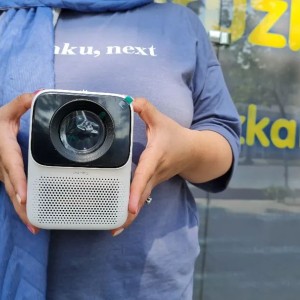 پروژکتور قابل حمل شیائومی مدل Wanbo Portable Projector T2 Max در بروزکالا
