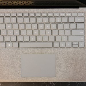 کار کرده دیجیتال  مایکروسافت سرفیس لپ تاپ مدل Microsoft surface laptop 1  با 128 گیگابایت  SSD در بروزکالا