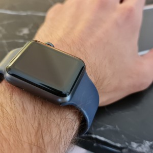کارکرده دیجیتال ساعت هوشمند اپل سری 3 سایز 38 با بند سیلیکون مدل Apple Watch series 3 space gray aluminum 38 mm در بروزکالا