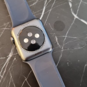 کارکرده دیجیتال ساعت هوشمند اپل سری 3 سایز 38 با بند سیلیکون مدل Apple Watch series 3 space gray aluminum 38 mm در بروزکالا