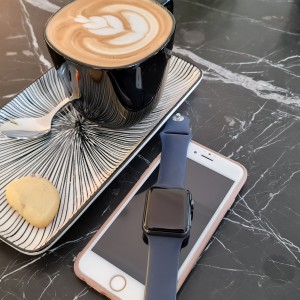 کارکرده دیجیتال ساعت هوشمند اپل سری 3 سایز 38 با بند سیلیکون مدل Apple Watch series 3 space gray aluminum 38 mm در بروزکالا