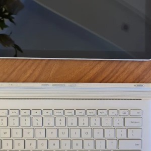 کارکرده دیجیتال مایکروسافت مدل Microsoft Surface book 1 با 128 گیگابایت  SSD در بروزکالا