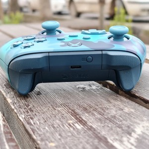 دسته بازی ایکس باکس مایکروسافت مدل Microsoft Xbox Series X|S Mineral Camoدر بروزکالا