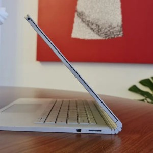 کارکرده دیجیتال مایکروسافت سرفیس بوک  Microsoft Surface book 1 / 256g ssd / Core i5 6300U / 8GB در بروزکالا