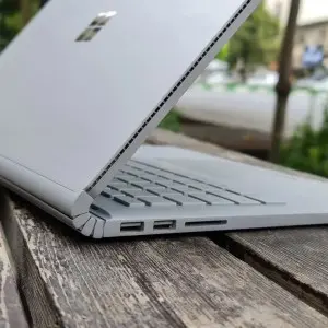 کارکرده دیجیتال مایکروسافت سرفیس بوک  Microsoft Surface book 1 / 256g ssd / Core i5 6300U / 8GB در بروزکالا