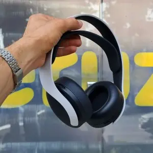 هدست گیمینگ وایرلس پلی استیشن 5 سونی مدل SONY PS5 PULSE 3D Wireless Headset در بروزکالا